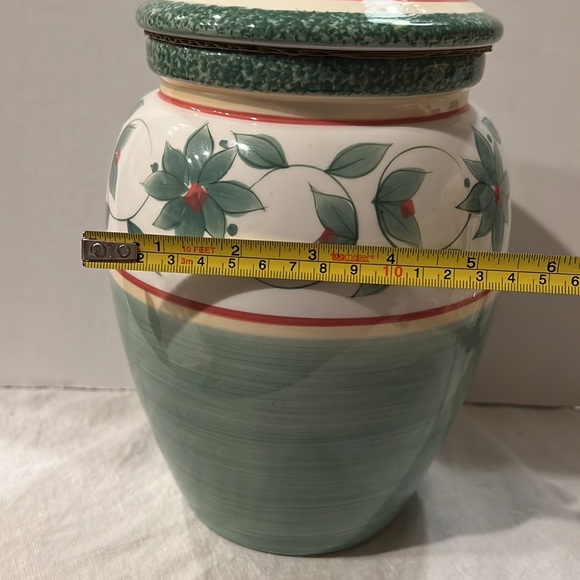 Pfaltzgraff cookie jar from Garden District collection. - Picture 6 of 6